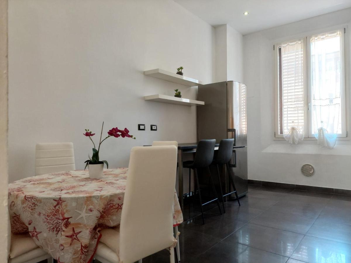 Luxury Station Apartment Bologna Buitenkant foto